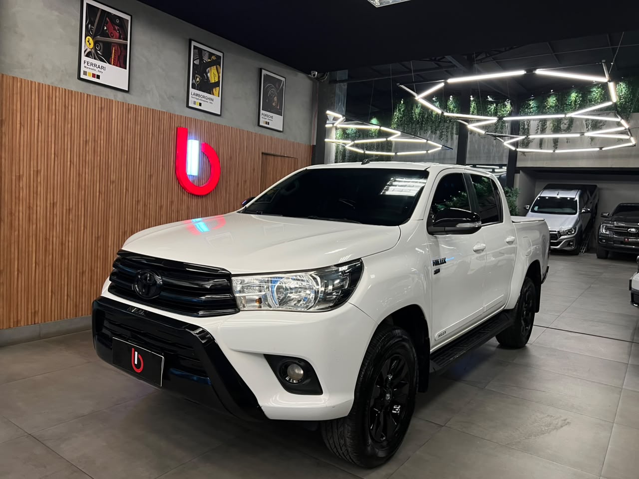 Toyota Hilux CD SRV 4x2 2.7 Flex 16V AUT. Hilux CD SRV 4x2 2.7 Flex 16V AUT.