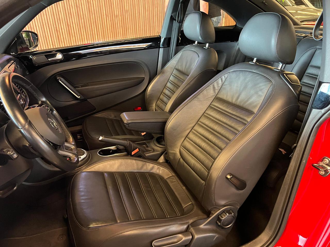 VW - VolksWagen Fusca 2.0 TSI 16V AUT. Fusca 2.0 TSI 16V AUT.