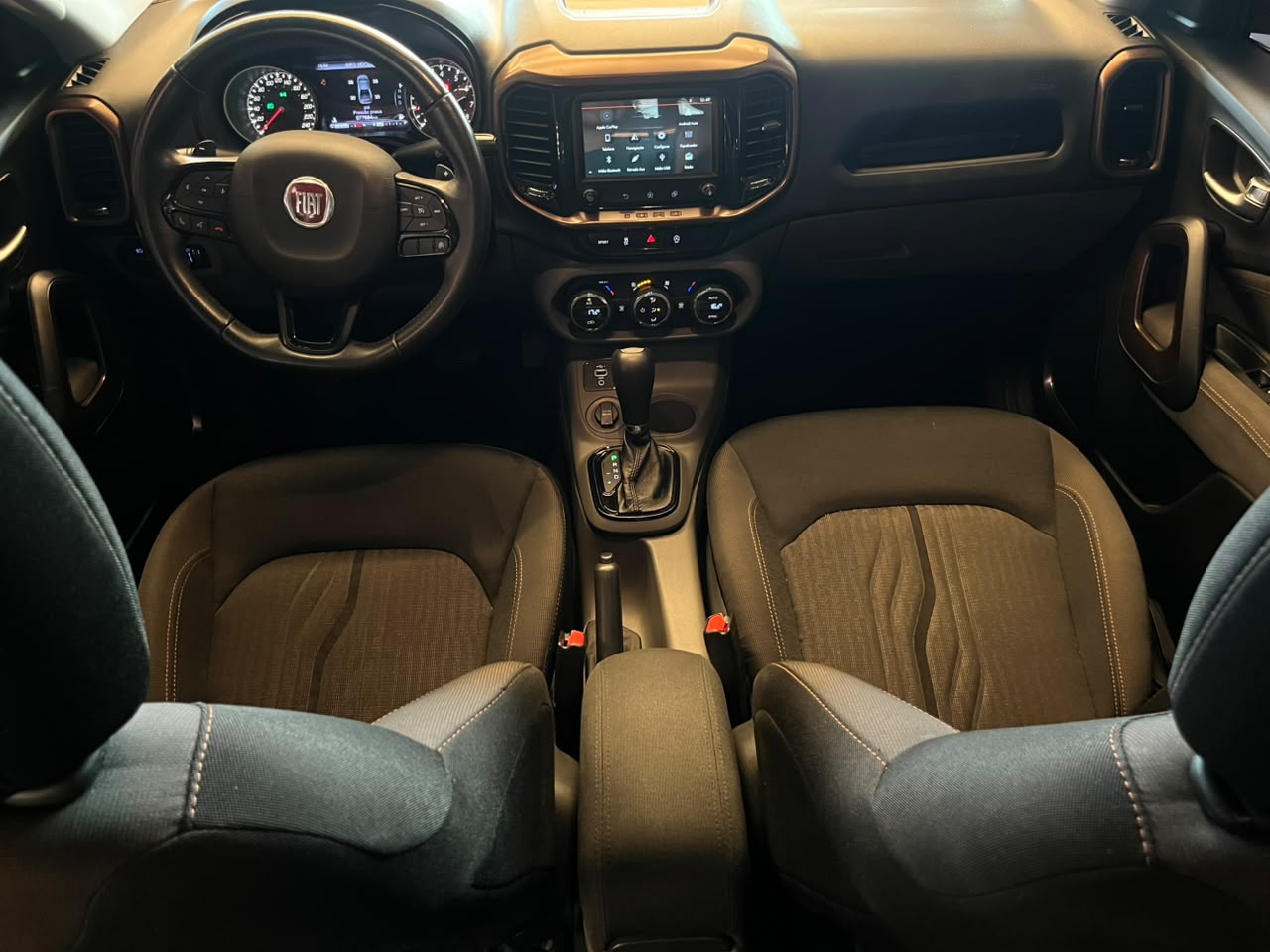 Fiat Toro Volcano 2.4 16V Flex AUT. Toro Volcano 2.4 16V Flex AUT.