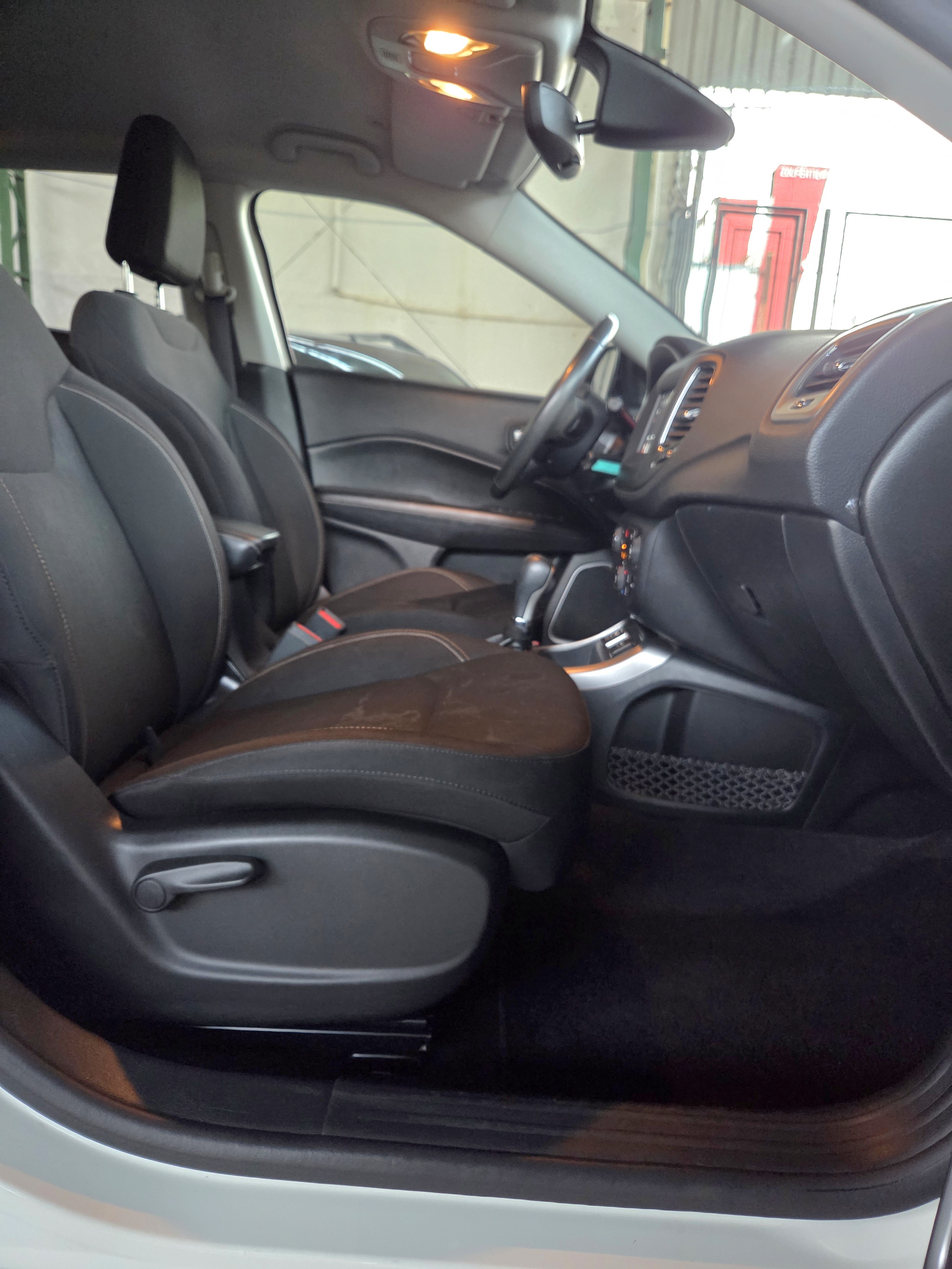 Jeep COMPASS SPORT 2.0 4x2 Flex 16V AUT. COMPASS SPORT 2.0 4x2 Flex 16V AUT.