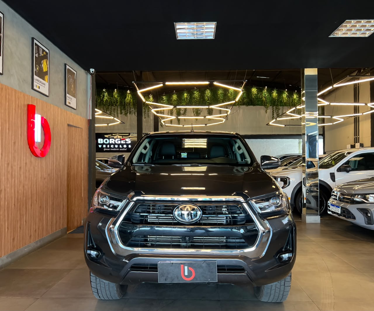 Toyota Hilux CD SRX 4x4 2.8 TDI 16V Diesel AUT. Hilux CD SRX 4x4 2.8 TDI 16V Diesel AUT.