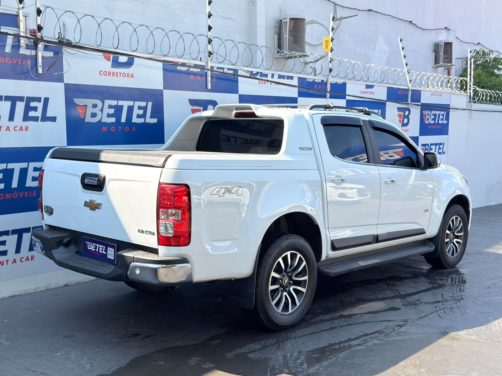 GM - Chevrolet S10 HIGH COUNTRY 2.8 4X4 AUTOMATICA DIESEL S10 HIGH COUNTRY 2.8 4X4 AUTOMATICA DIESEL