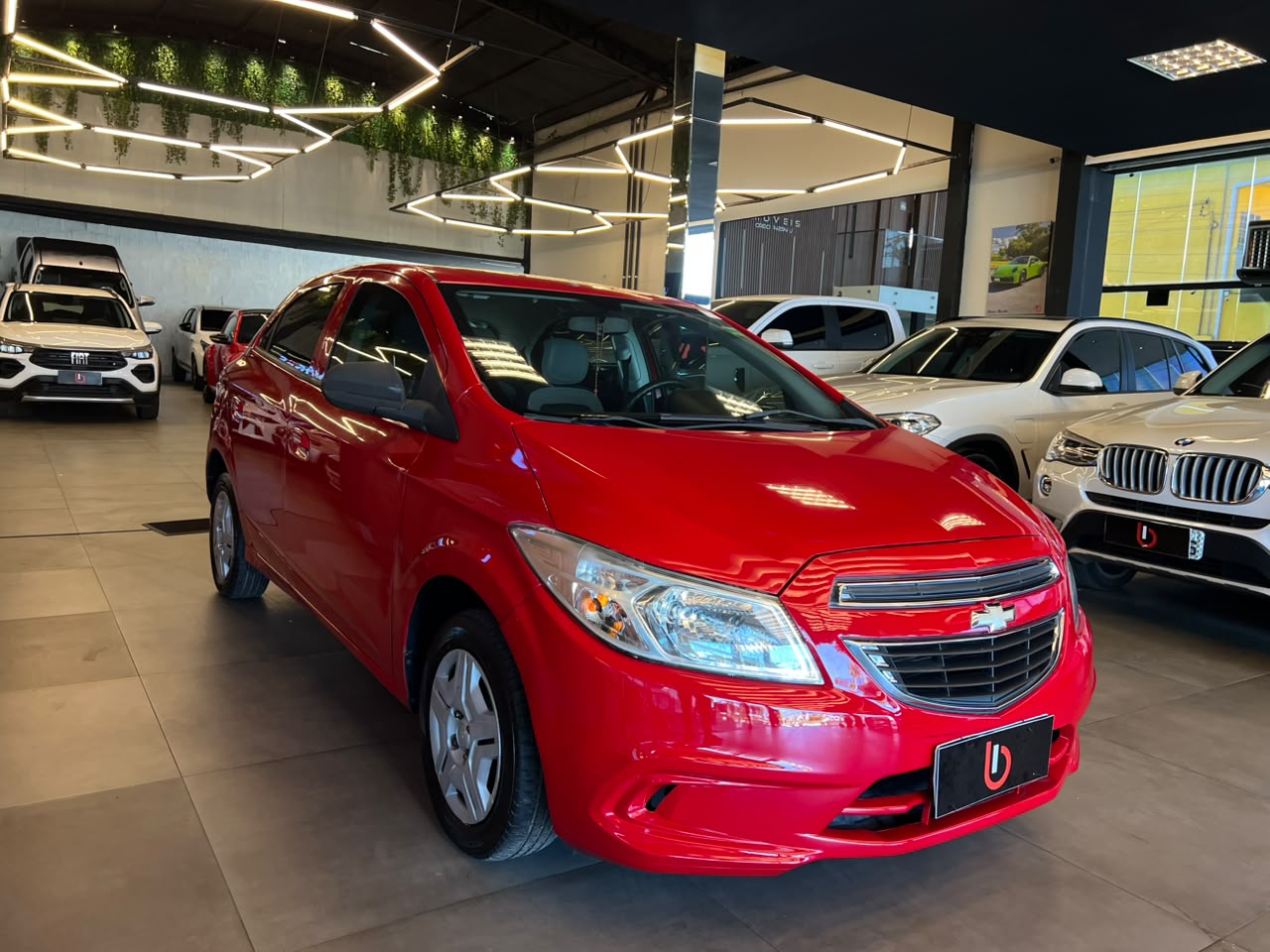 GM - Chevrolet ONIX HATCH LT 1.0 12V Flex 5p Mec. ONIX HATCH LT 1.0 12V Flex 5p Mec.