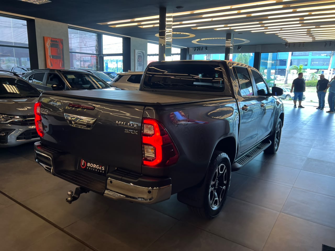 Toyota Hilux CD SRX 4x4 2.8 TDI 16V Diesel AUT. Hilux CD SRX 4x4 2.8 TDI 16V Diesel AUT.
