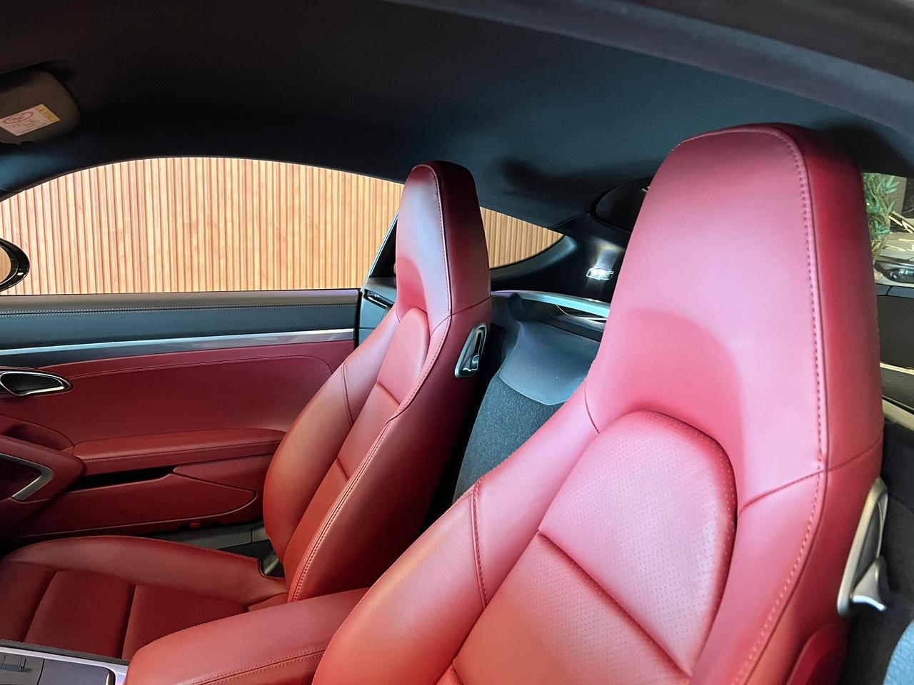 Porsche 718 Cayman 2.0 300cv 718 Cayman 2.0 300cv