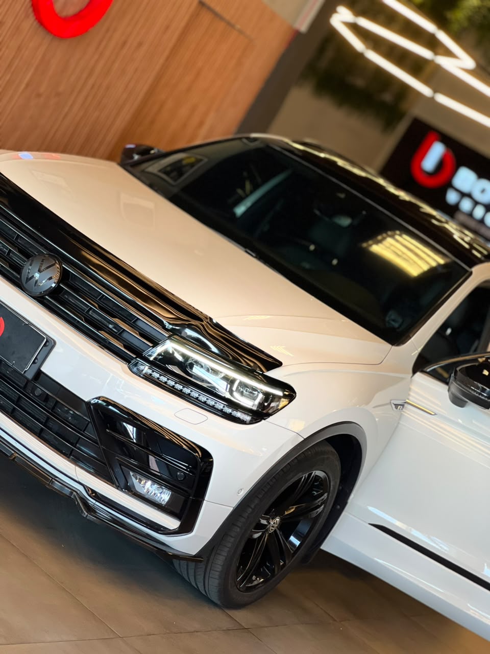 VW - VolksWagen TIGUAN Allspac R-Line 350 TSI 2.0 4x4 TIGUAN Allspac R-Line 350 TSI 2.0 4x4