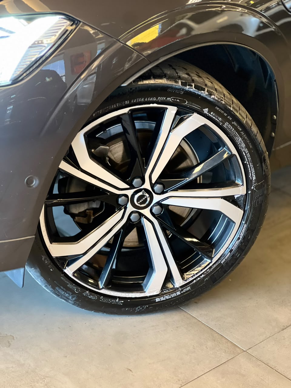 Volvo XC 60 T-8 Ultim.Dark 2.0 AWD (Híbrido) XC 60 T-8 Ultim.Dark 2.0 AWD (Híbrido)