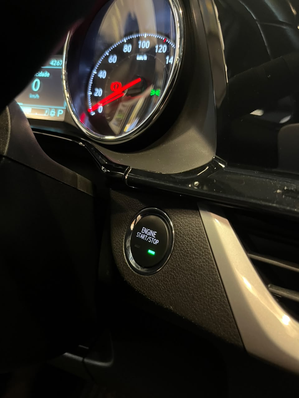 GM - Chevrolet MONTANA LTZ 1.2 Turbo Flex 12V 4p AUT. MONTANA LTZ 1.2 Turbo Flex 12V 4p AUT.