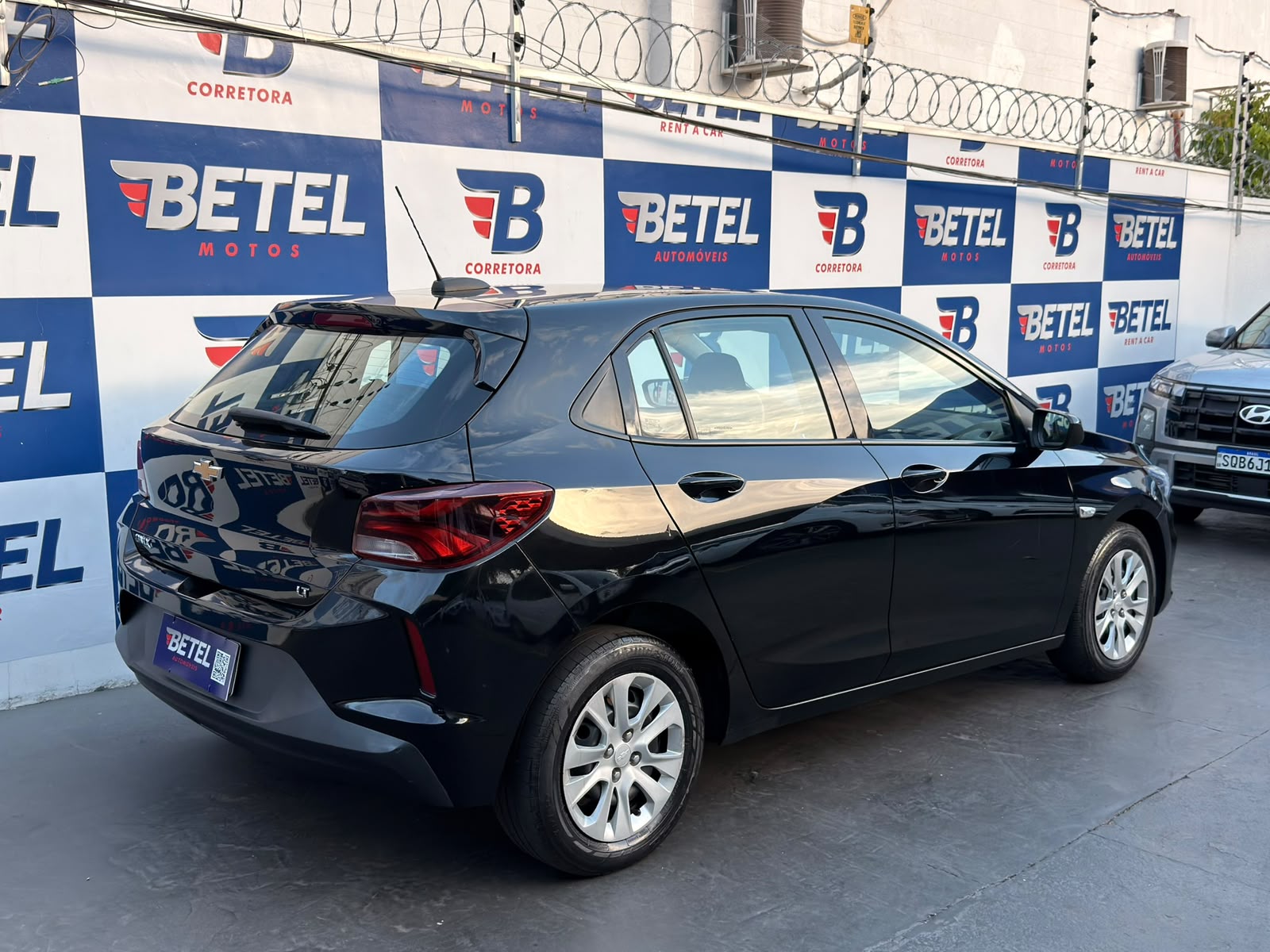 GM - Chevrolet ONIX HATCH LT 1.0 12V Flex 5p Mec. ONIX HATCH LT 1.0 12V Flex 5p Mec.