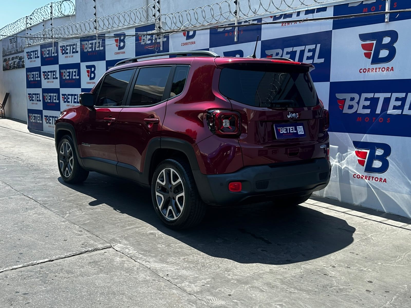 Jeep Renegade Longitude 1.8 4x2 Flex 16V AUT. Renegade Longitude 1.8 4x2 Flex 16V AUT.
