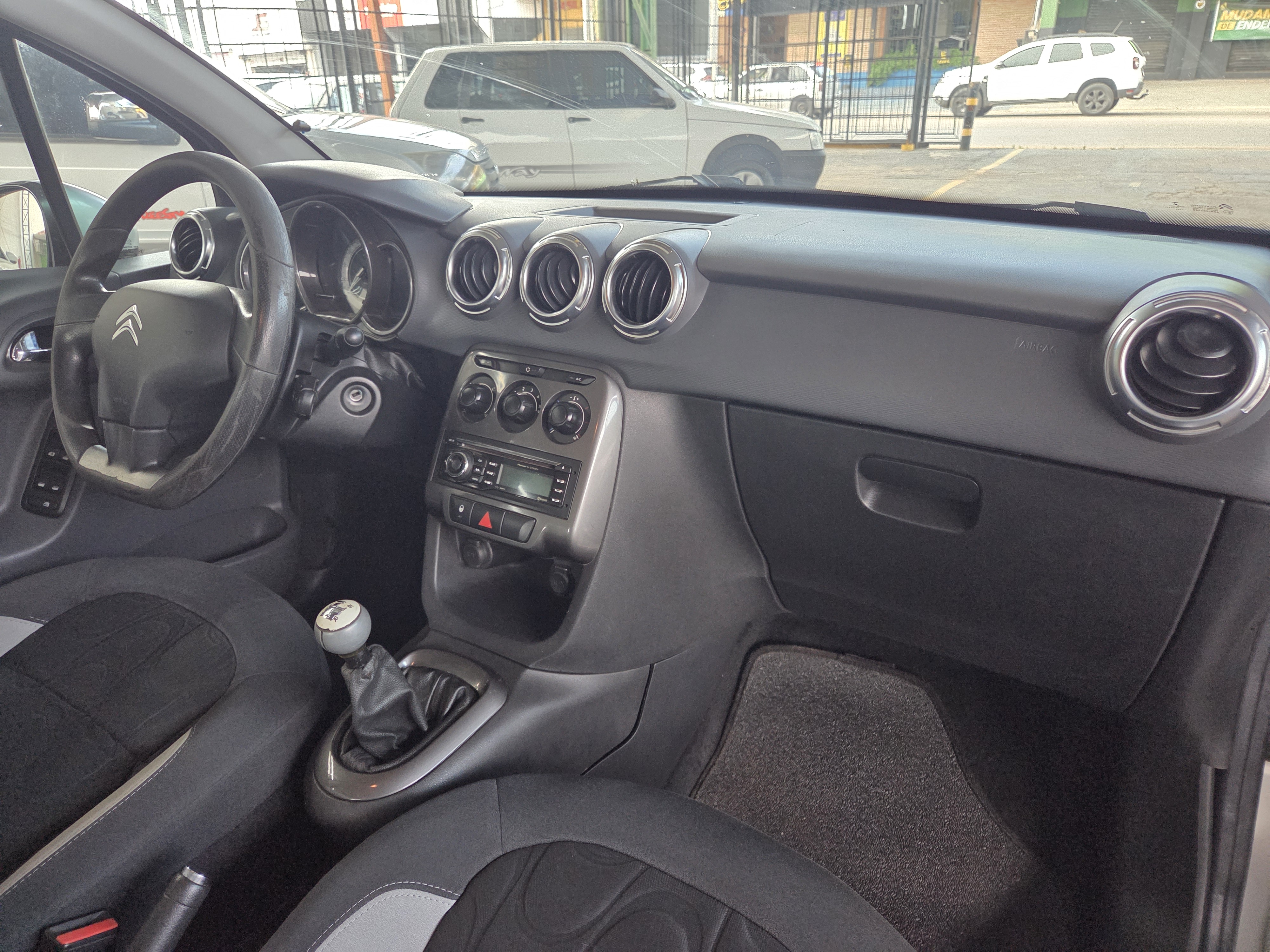 Citroën C3 Attra/Origine Pack 1.5 Flex 8V 5p Mec C3 Attra/Origine Pack 1.5 Flex 8V 5p Mec