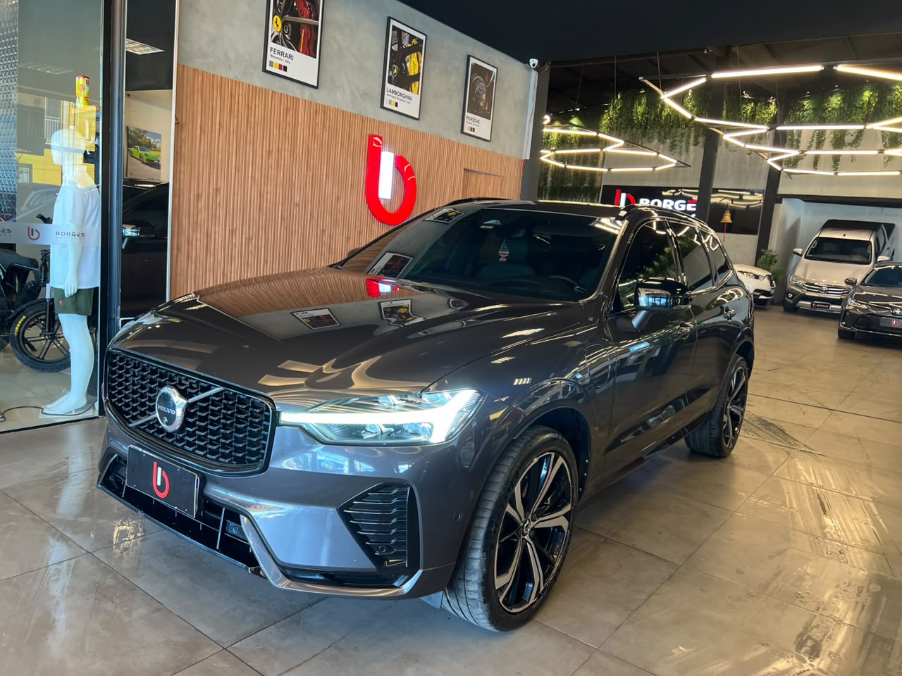 Volvo XC 60 T-8 Ultim.Dark 2.0 AWD (Híbrido) XC 60 T-8 Ultim.Dark 2.0 AWD (Híbrido)