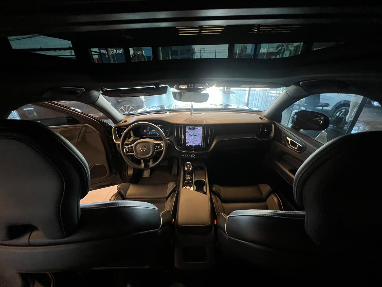 Volvo XC 60 T-8 Ultim.Dark 2.0 AWD (Híbrido) XC 60 T-8 Ultim.Dark 2.0 AWD (Híbrido)
