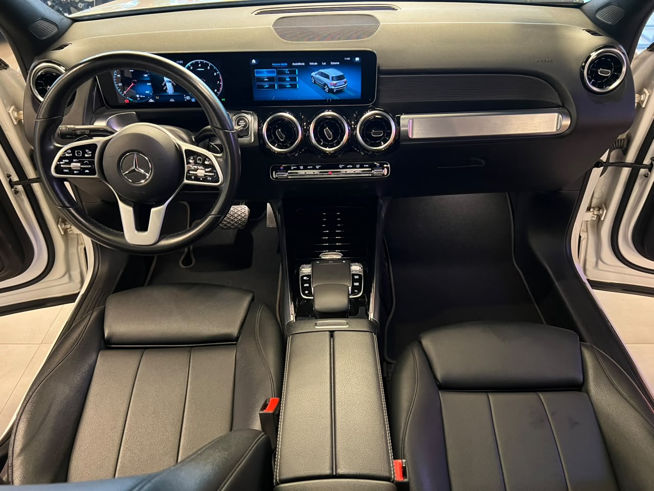 Mercedes-Benz GLB 200 Progressive 1.3 TB 16V AUT. GLB 200 Progressive 1.3 TB 16V AUT.