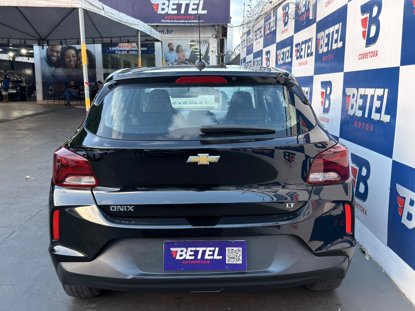 GM - Chevrolet ONIX HATCH LT 1.0 12V Flex 5p Mec. ONIX HATCH LT 1.0 12V Flex 5p Mec.