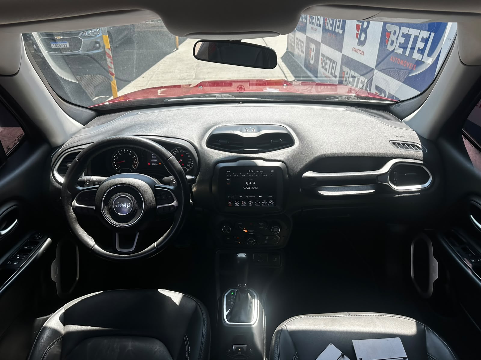 Jeep Renegade Longitude 1.8 4x2 Flex 16V AUT. Renegade Longitude 1.8 4x2 Flex 16V AUT.
