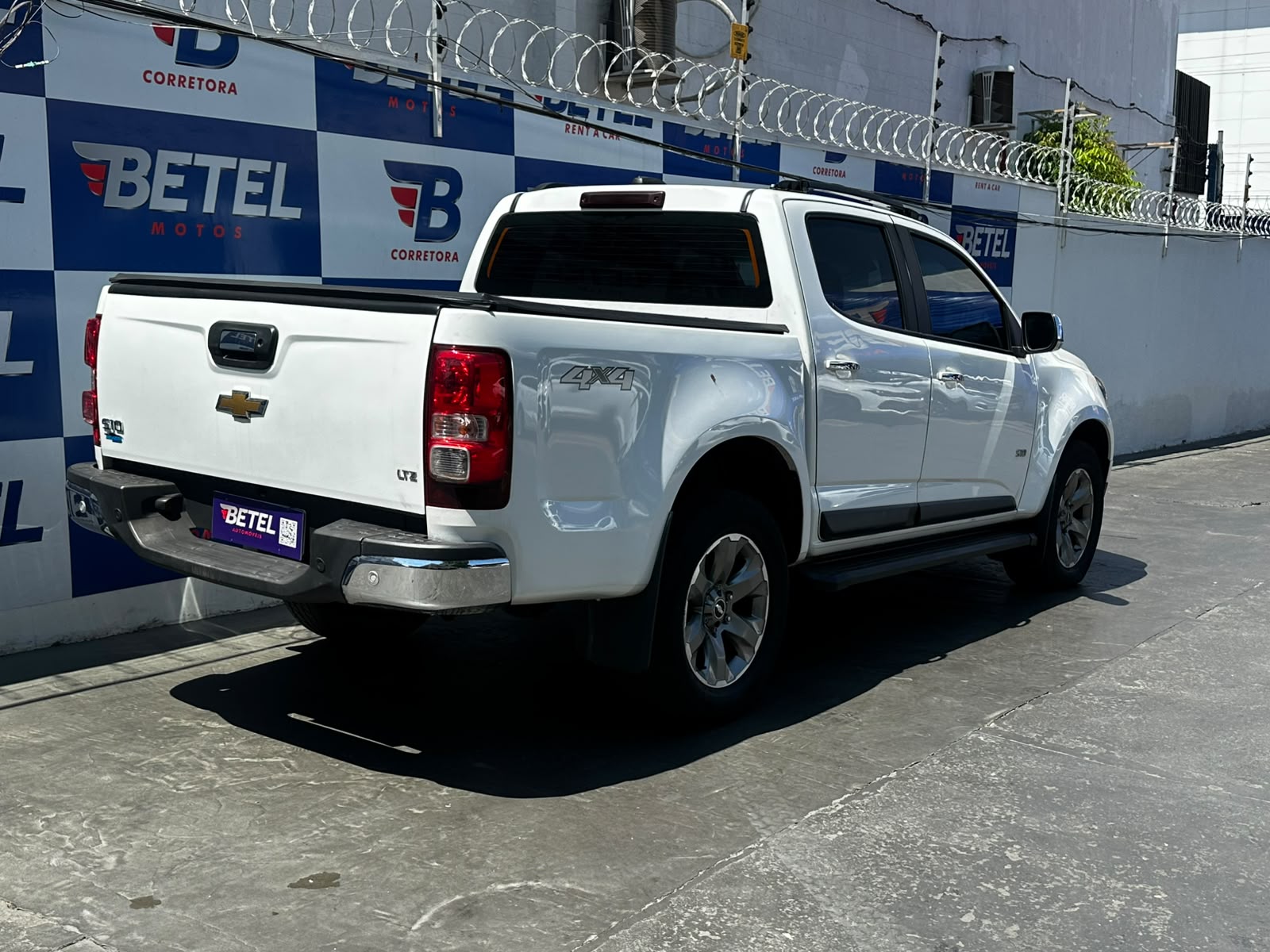 GM - Chevrolet S10 Pick-Up LTZ 2.5 Flex 4x2 CD AUT. S10 Pick-Up LTZ 2.5 Flex 4x2 CD AUT.