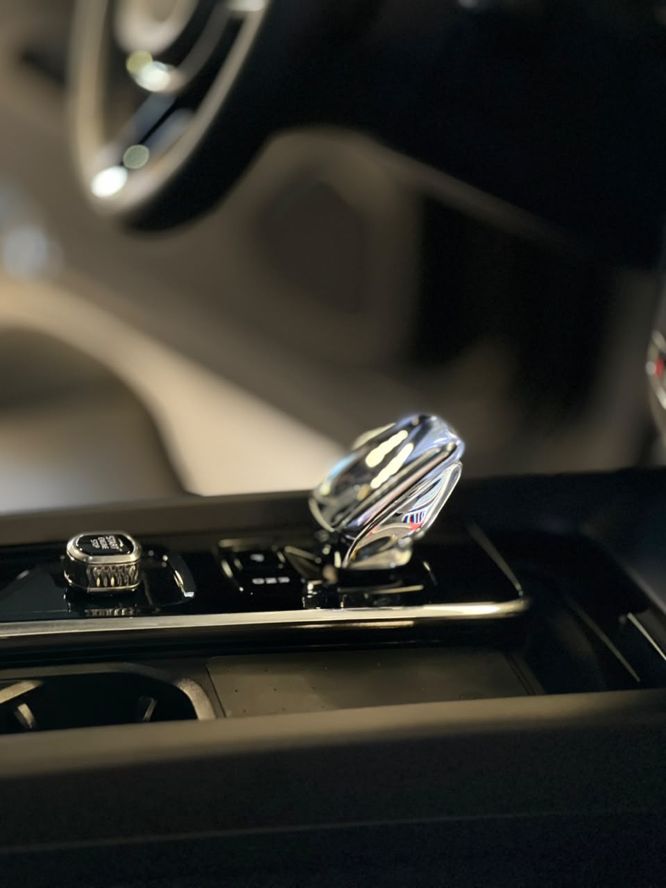 Volvo XC 60 T-8 Ultim.Dark 2.0 AWD (Híbrido) XC 60 T-8 Ultim.Dark 2.0 AWD (Híbrido)