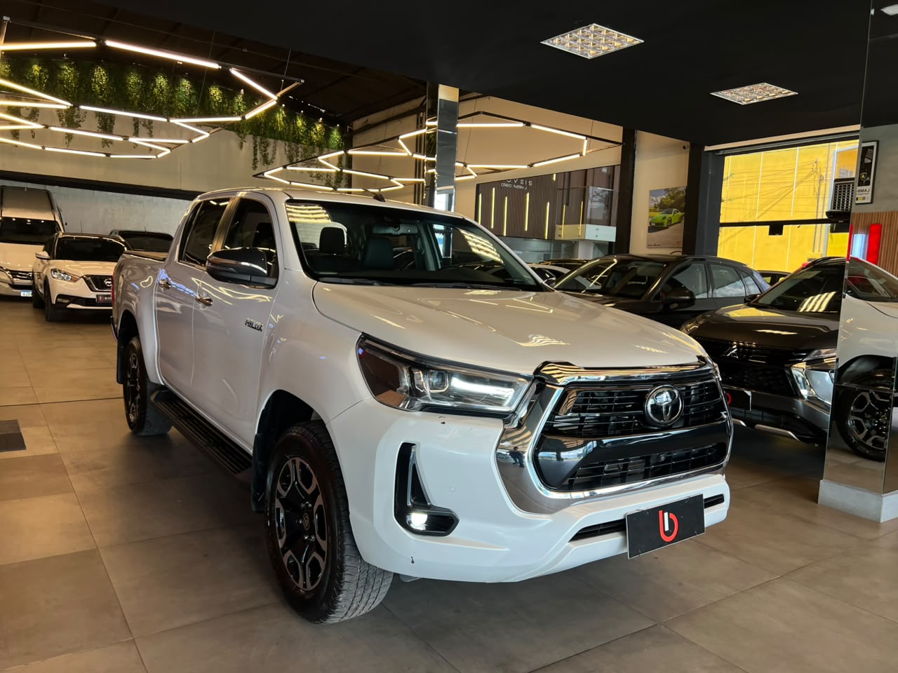 Toyota Hilux CD SRX 4x4 2.8 TDI 16V Diesel AUT. Hilux CD SRX 4x4 2.8 TDI 16V Diesel AUT.