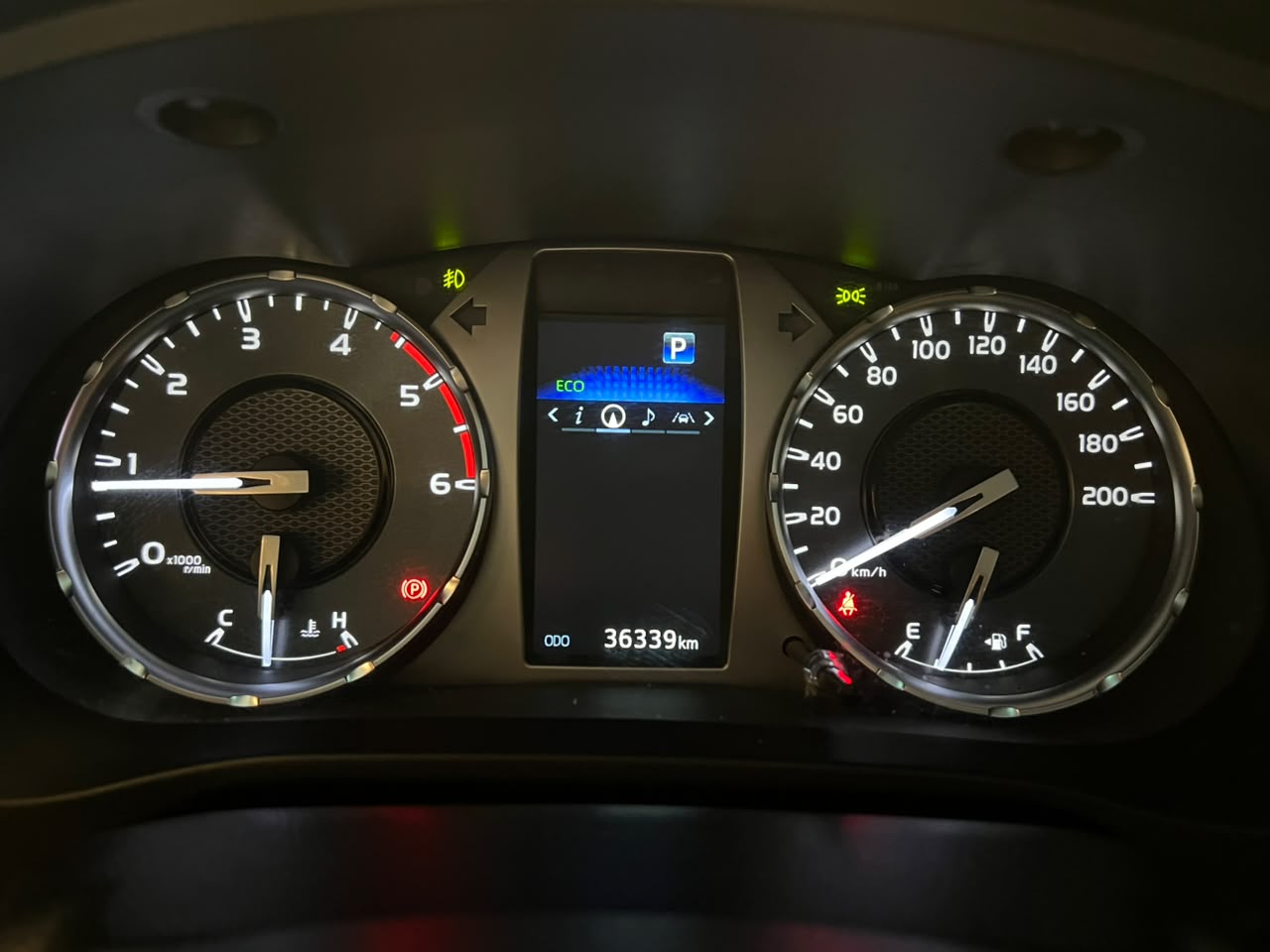 Toyota Hilux CD SRX 4x4 2.8 TDI 16V Diesel AUT. Hilux CD SRX 4x4 2.8 TDI 16V Diesel AUT.