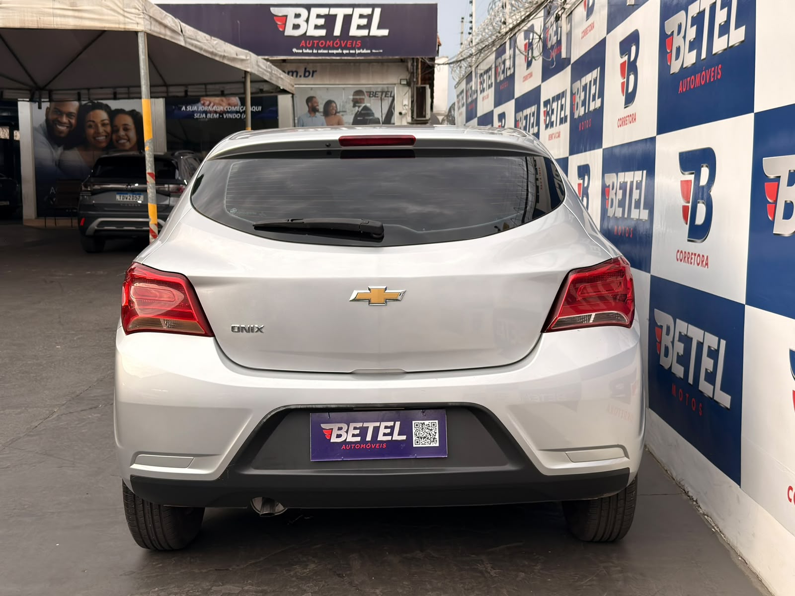 GM - Chevrolet ONIX HATCH LT 1.0 12V Flex 5p Mec. ONIX HATCH LT 1.0 12V Flex 5p Mec.