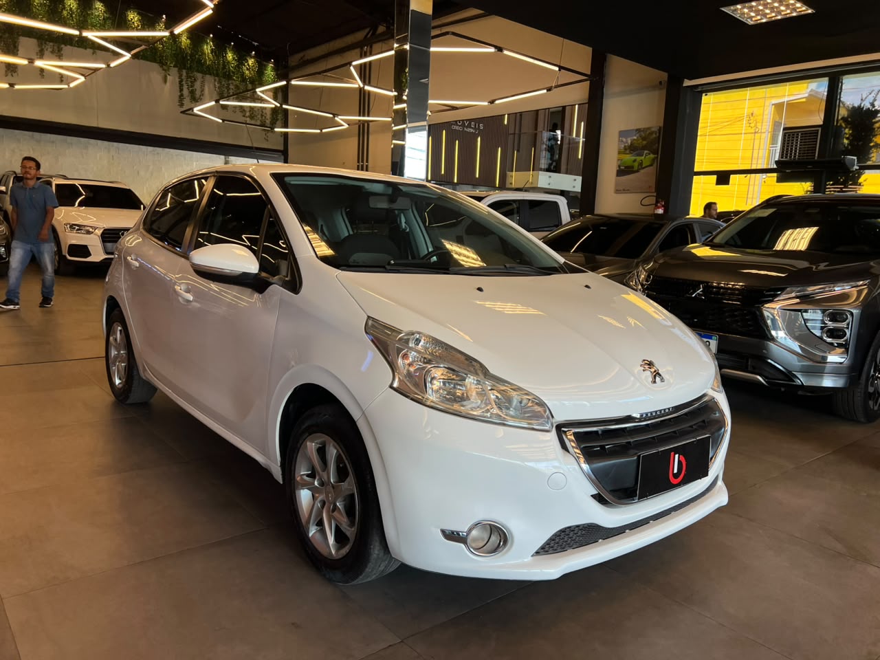 Peugeot 208 Active Pack 1.2 Flex 12V 5p Mec. 208 Active Pack 1.2 Flex 12V 5p Mec.