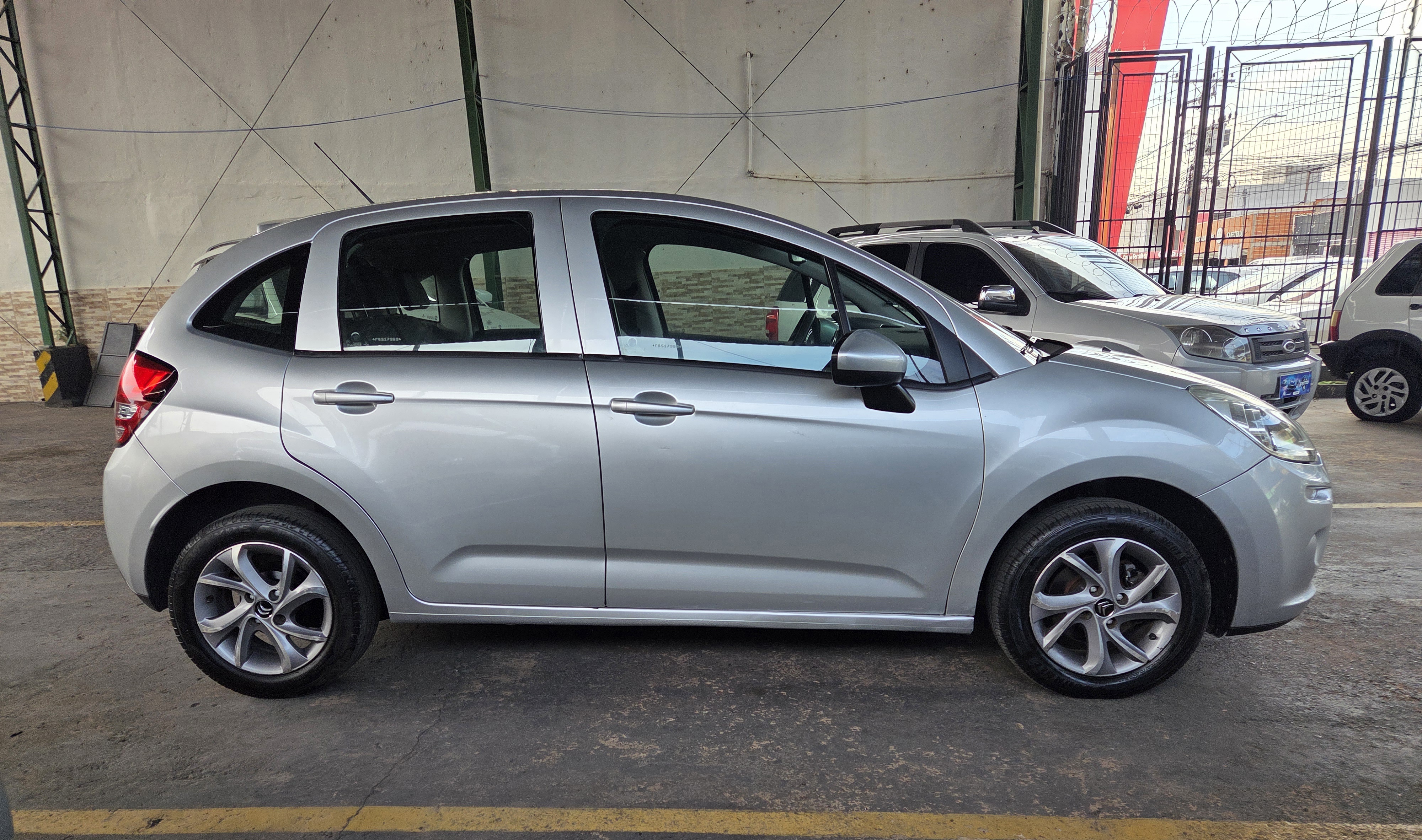 Citroën C3 Attra/Origine Pack 1.5 Flex 8V 5p Mec C3 Attra/Origine Pack 1.5 Flex 8V 5p Mec