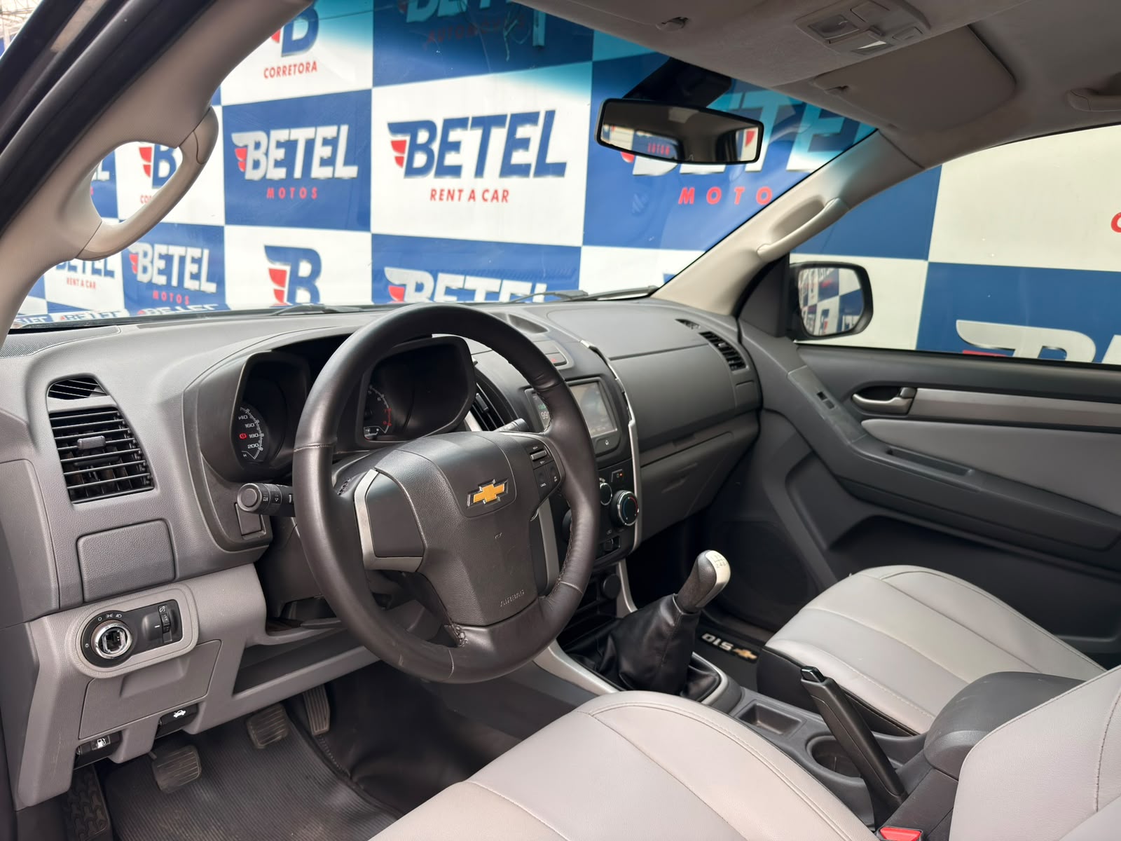 GM - Chevrolet S10 LT 2.5 MANUAL FLEX S10 LT 2.5 MANUAL FLEX