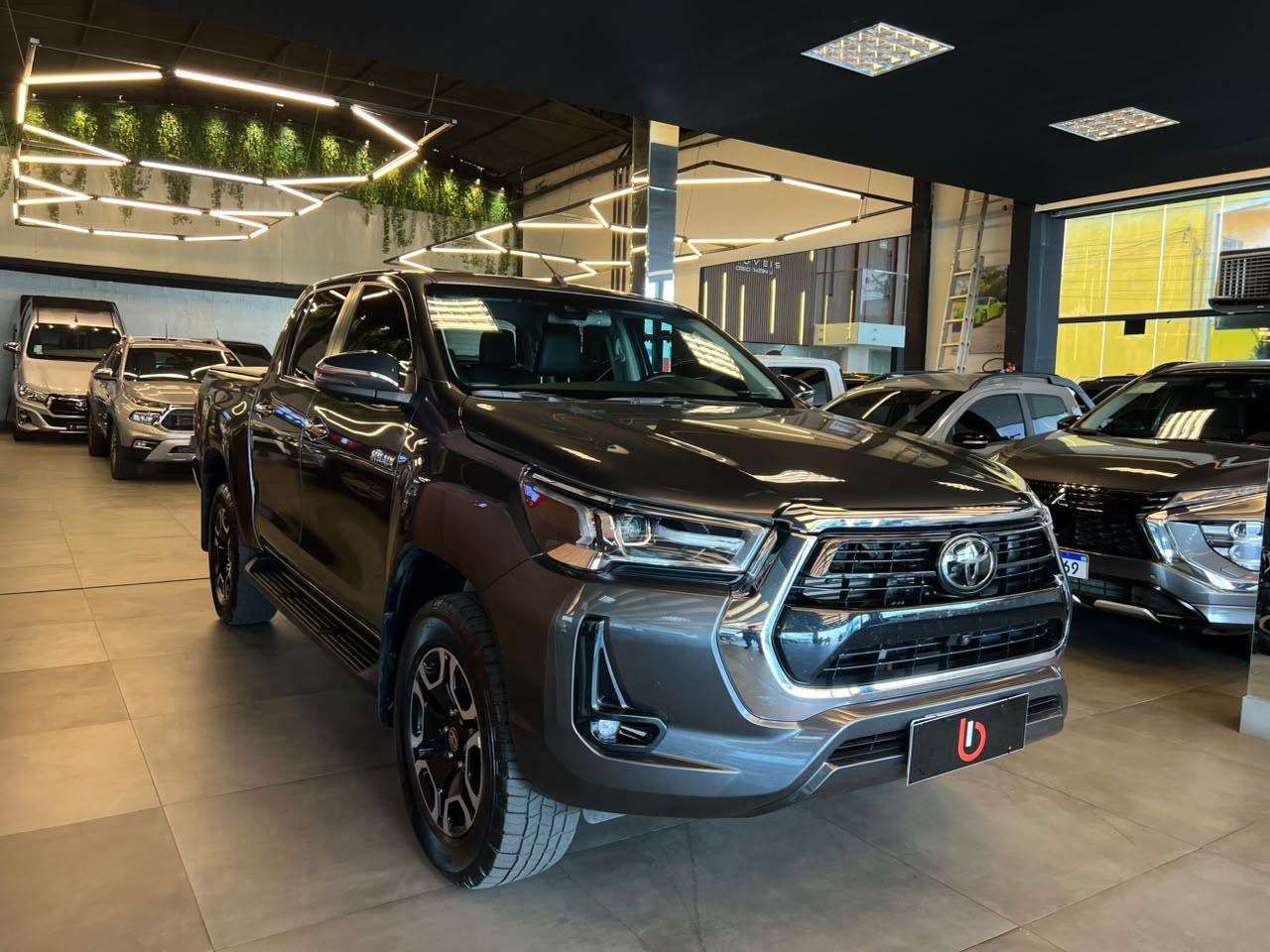 Toyota Hilux CD SRX 4x4 2.8 TDI 16V Diesel AUT. Hilux CD SRX 4x4 2.8 TDI 16V Diesel AUT.