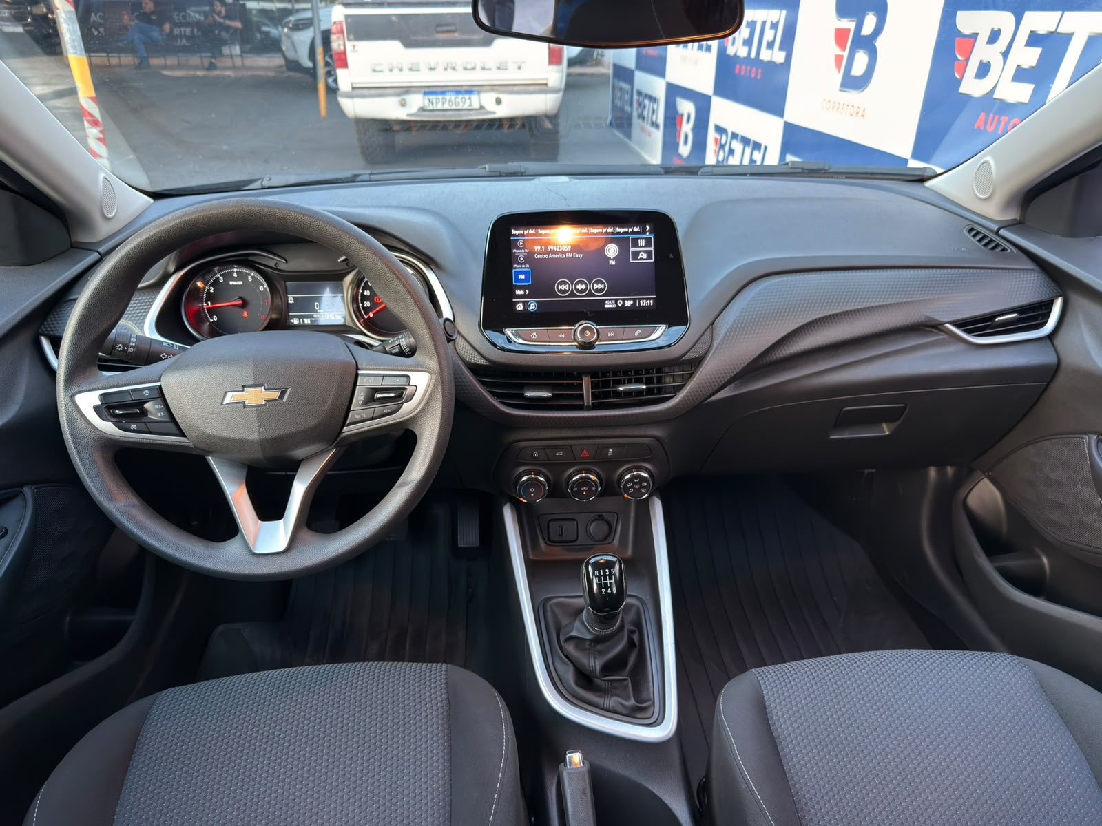 GM - Chevrolet ONIX HATCH LT 1.0 12V Flex 5p Mec. ONIX HATCH LT 1.0 12V Flex 5p Mec.