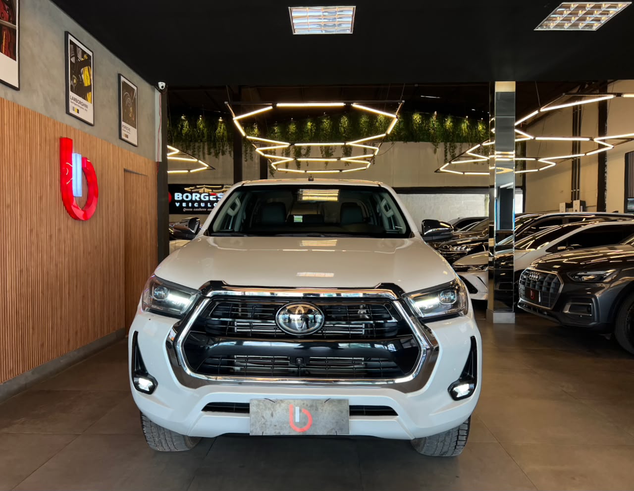 Toyota Hilux CD SRX 4x4 2.8 TDI 16V Diesel AUT. Hilux CD SRX 4x4 2.8 TDI 16V Diesel AUT.