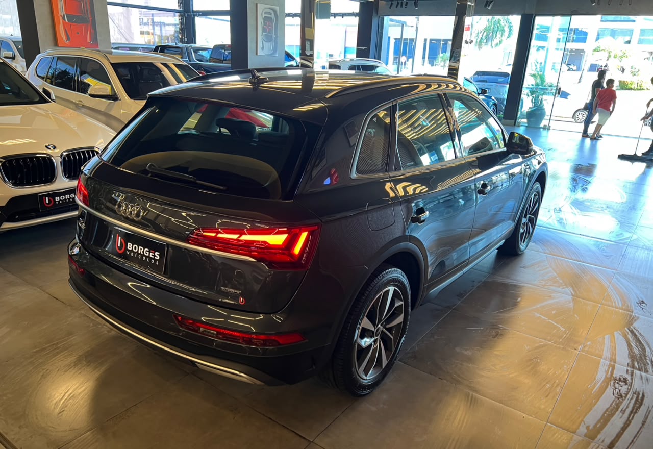 Audi Q5 Prestige 2.0 TFSI Quattro S Tronic Q5 Prestige 2.0 TFSI Quattro S Tronic